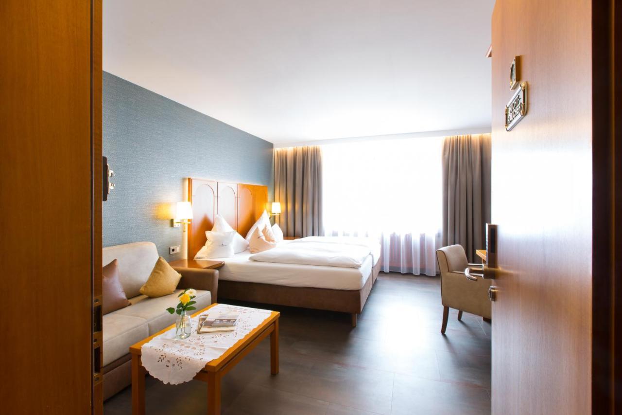 ויינגרטן Akzent Hotel Restaurant Altdorfer Hof מראה חיצוני תמונה