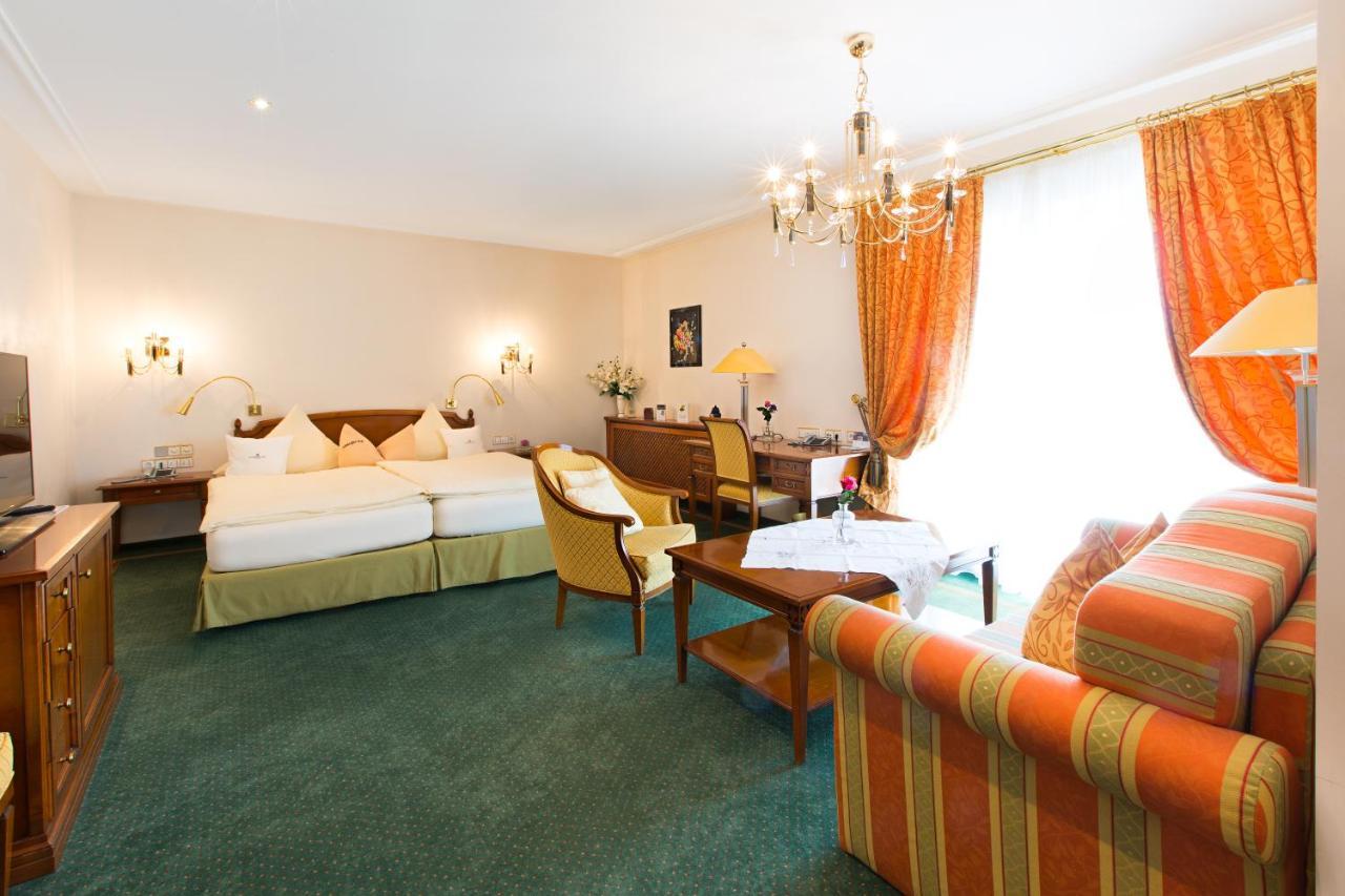 ויינגרטן Akzent Hotel Restaurant Altdorfer Hof מראה חיצוני תמונה