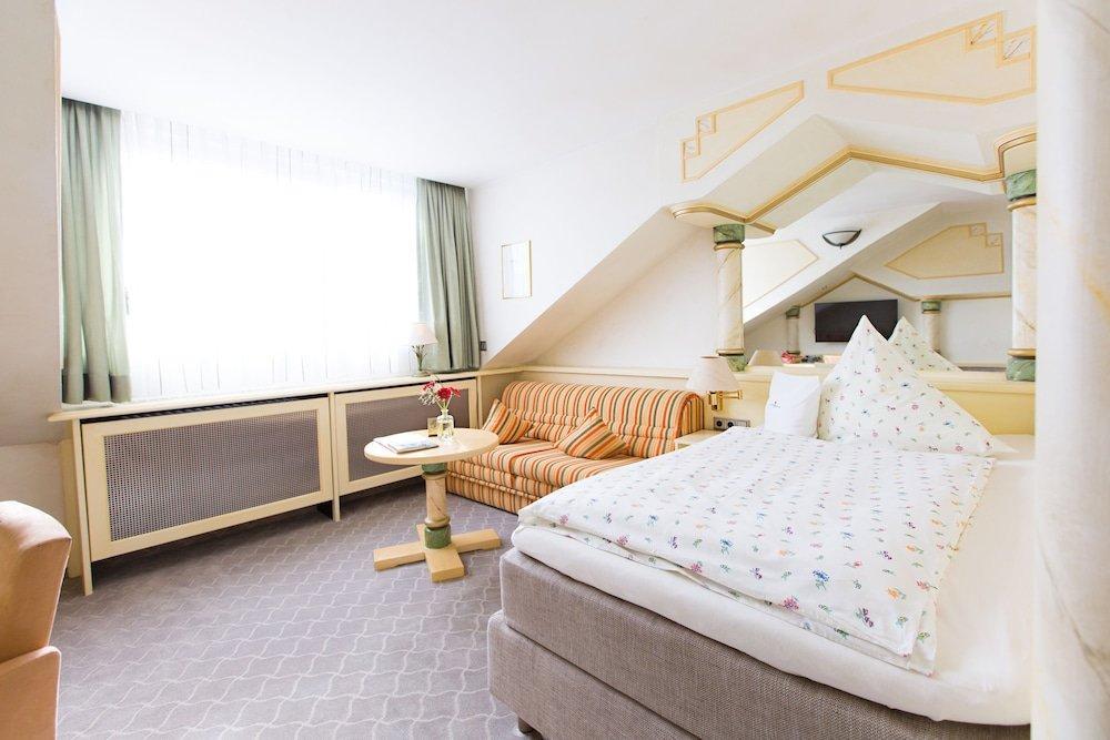 ויינגרטן Akzent Hotel Restaurant Altdorfer Hof מראה חיצוני תמונה