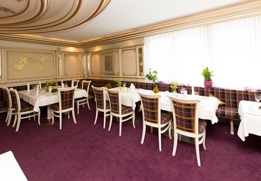 ויינגרטן Akzent Hotel Restaurant Altdorfer Hof מראה חיצוני תמונה