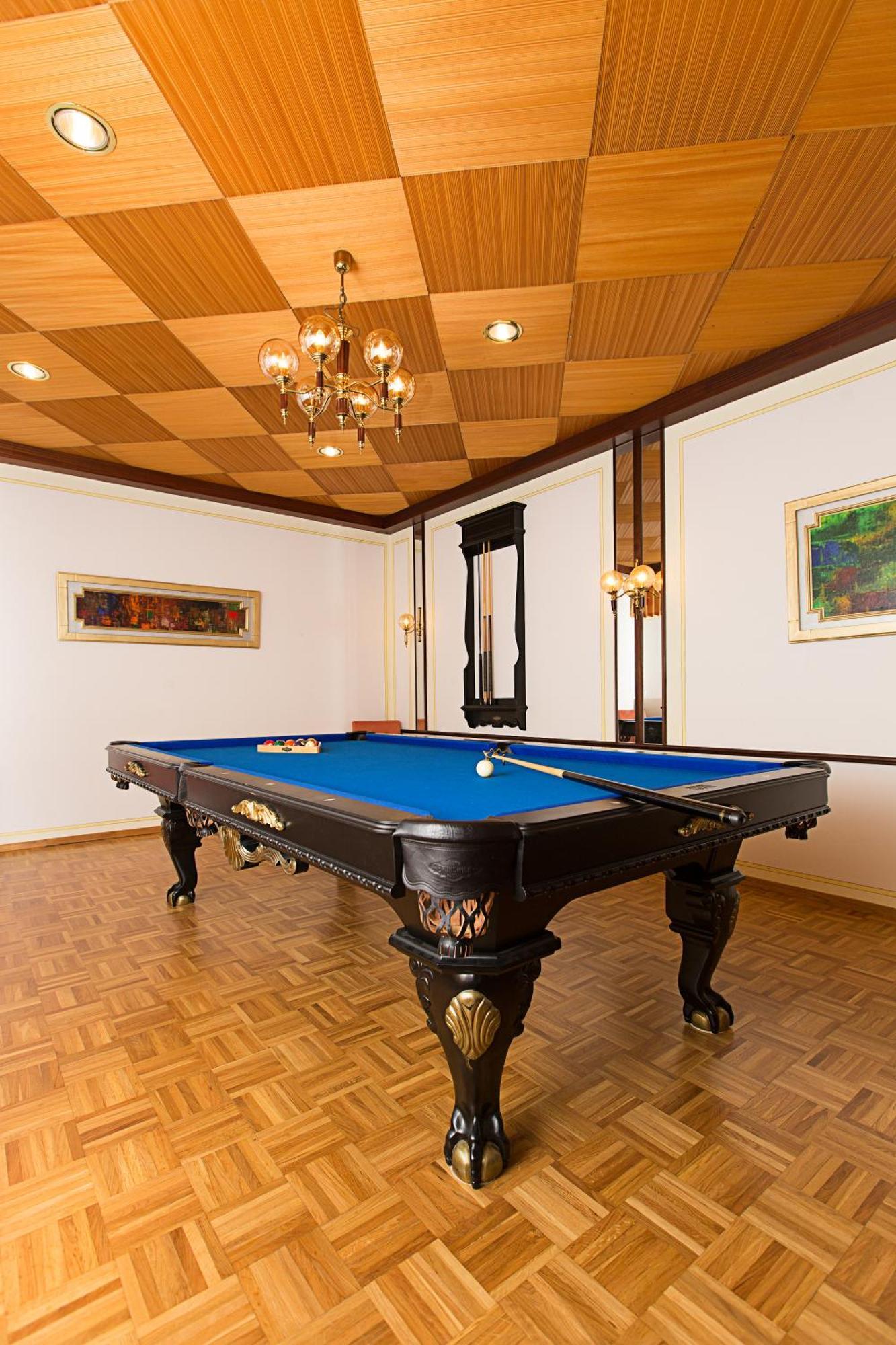 ויינגרטן Akzent Hotel Restaurant Altdorfer Hof מראה חיצוני תמונה