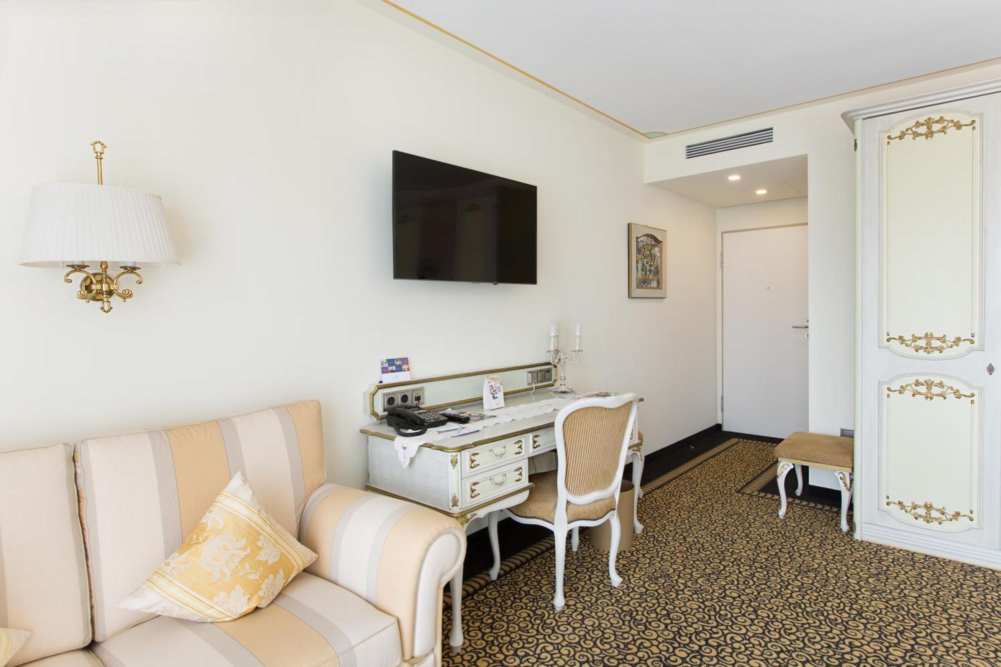 ויינגרטן Akzent Hotel Restaurant Altdorfer Hof מראה חיצוני תמונה