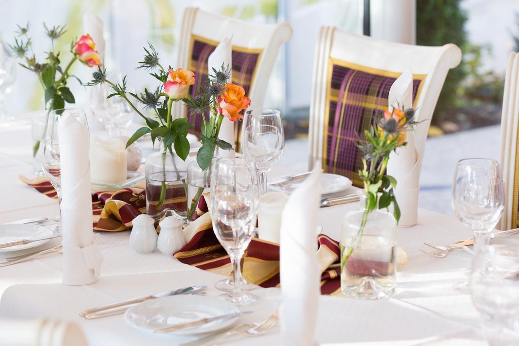 ויינגרטן Akzent Hotel Restaurant Altdorfer Hof מראה חיצוני תמונה