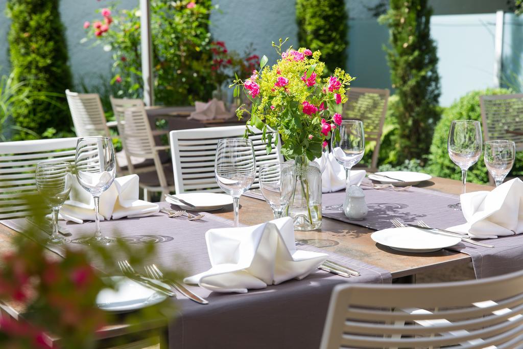 ויינגרטן Akzent Hotel Restaurant Altdorfer Hof מראה חיצוני תמונה