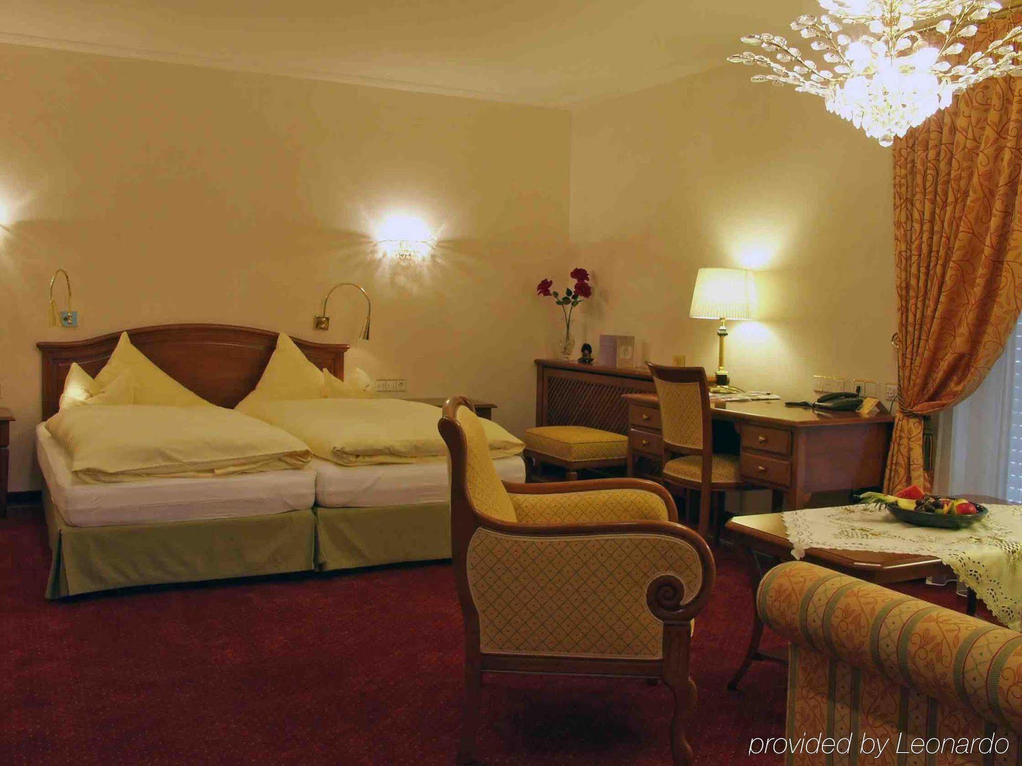 ויינגרטן Akzent Hotel Restaurant Altdorfer Hof חדר תמונה