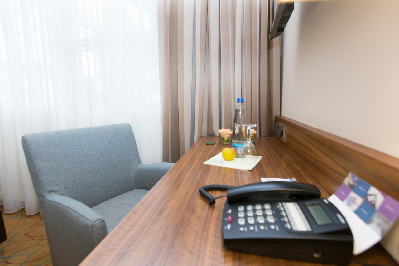 ויינגרטן Akzent Hotel Restaurant Altdorfer Hof מראה חיצוני תמונה