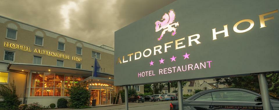 ויינגרטן Akzent Hotel Restaurant Altdorfer Hof מראה חיצוני תמונה